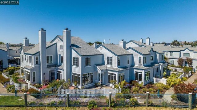 505 Commodore Dr, Richmond, CA 94804