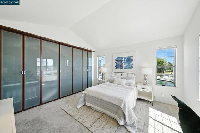 505 Commodore Dr, Richmond, CA 94804