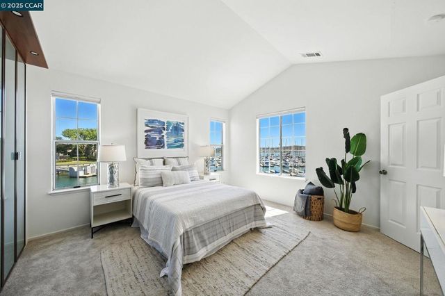 505 Commodore Dr, Richmond, CA 94804