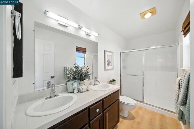 505 Commodore Dr, Richmond, CA 94804