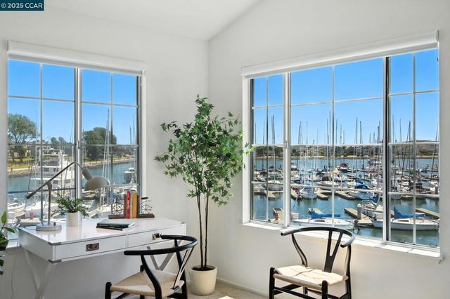 505 Commodore Dr, Richmond, CA 94804