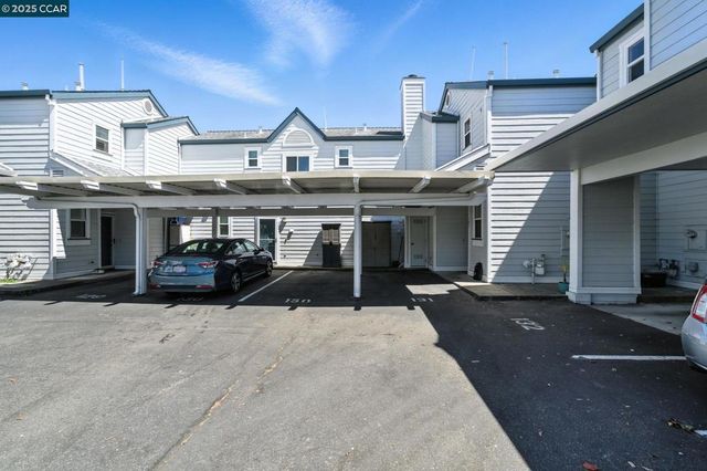 505 Commodore Dr, Richmond, CA 94804