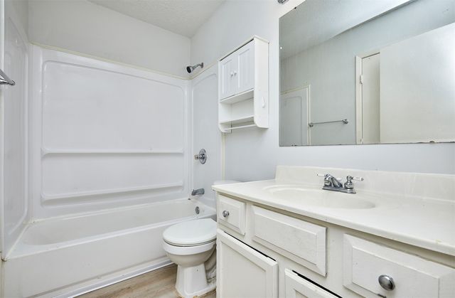 3219 SE 21st Street, Des Moines, IA 50320