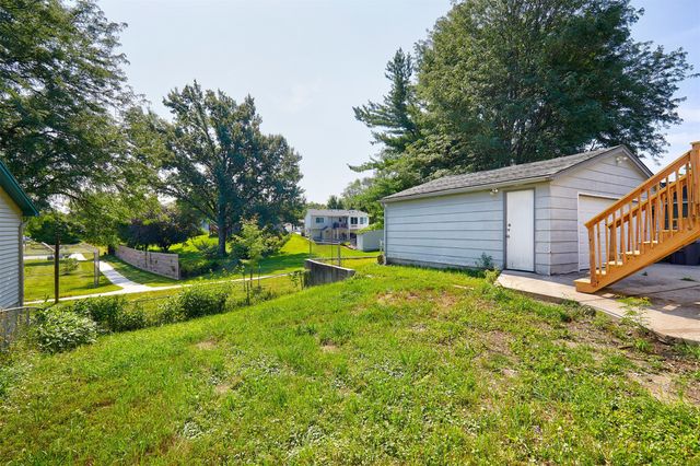 3219 SE 21st Street, Des Moines, IA 50320