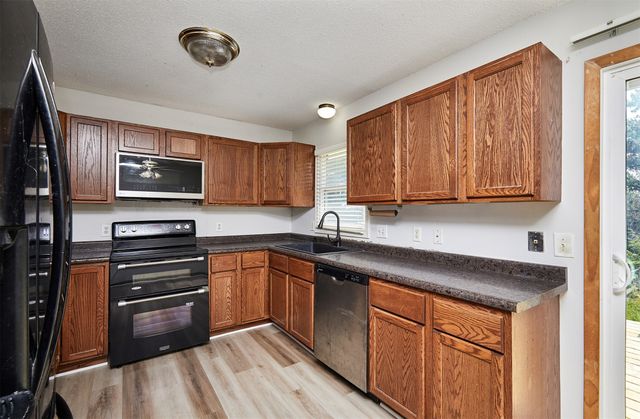 3219 SE 21st Street, Des Moines, IA 50320