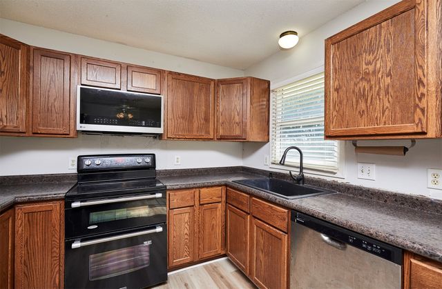 3219 SE 21st Street, Des Moines, IA 50320