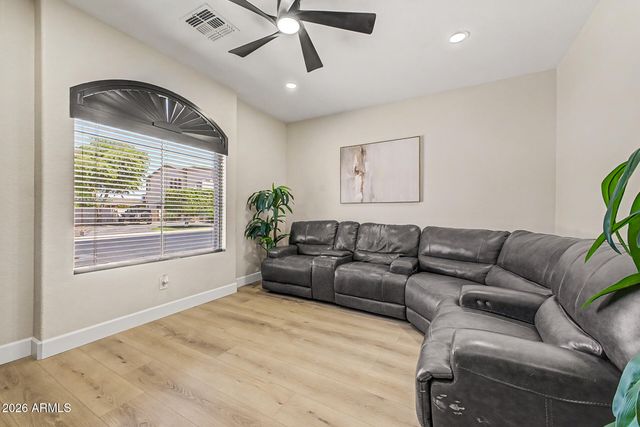 1617 W SAINT KATERI Drive, Phoenix, AZ 85041