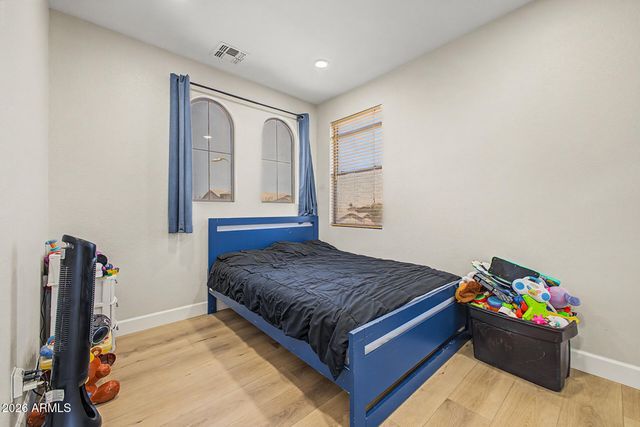 1617 W SAINT KATERI Drive, Phoenix, AZ 85041