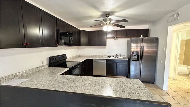 1004 Austin St 2, Portland, TX 78374