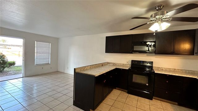 1004 Austin St 2, Portland, TX 78374