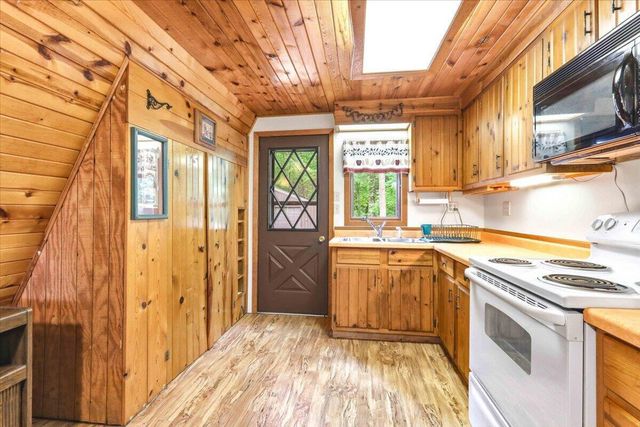 N9261 Perkins ROAD, Mindoro, WI 54644