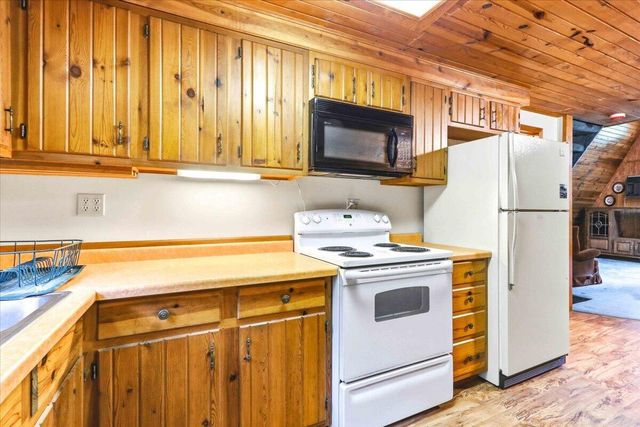 N9261 Perkins ROAD, Mindoro, WI 54644
