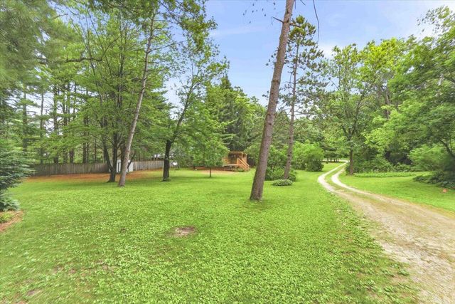 N9261 Perkins ROAD, Mindoro, WI 54644