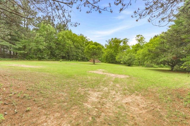 N9261 Perkins ROAD, Mindoro, WI 54644