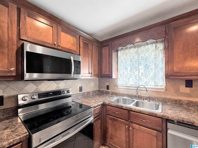 195 PIKE ROAD, Woodstock, AL 35188