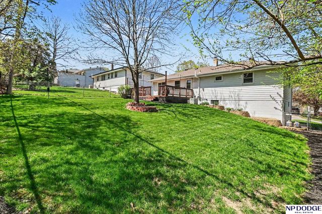 11125 Leavenworth Street, Omaha, NE 68154