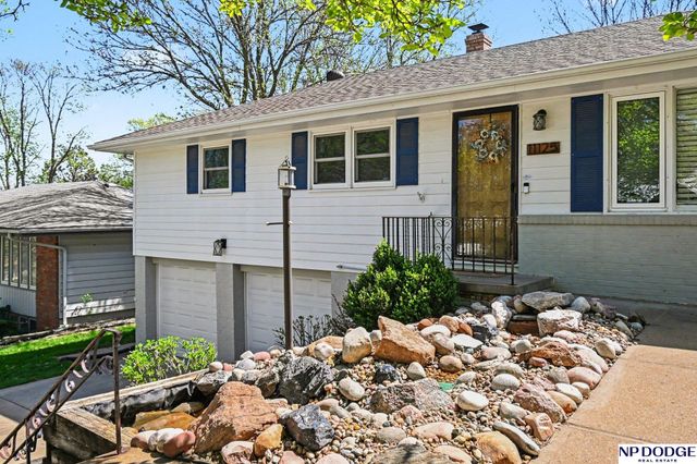11125 Leavenworth Street, Omaha, NE 68154