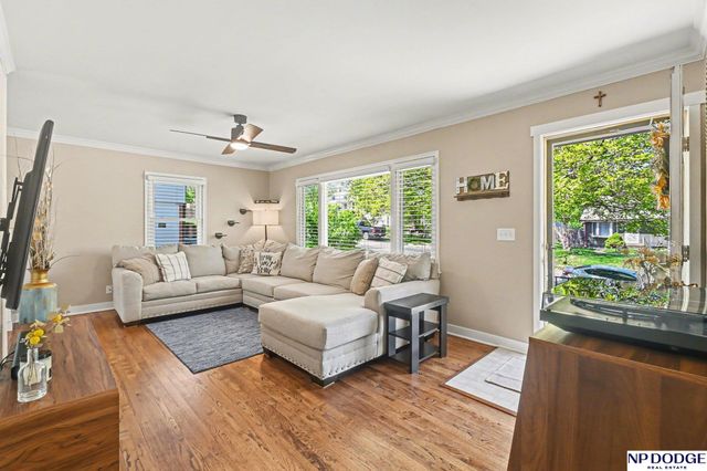11125 Leavenworth Street, Omaha, NE 68154