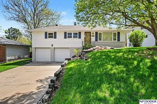 11125 Leavenworth Street, Omaha, NE 68154