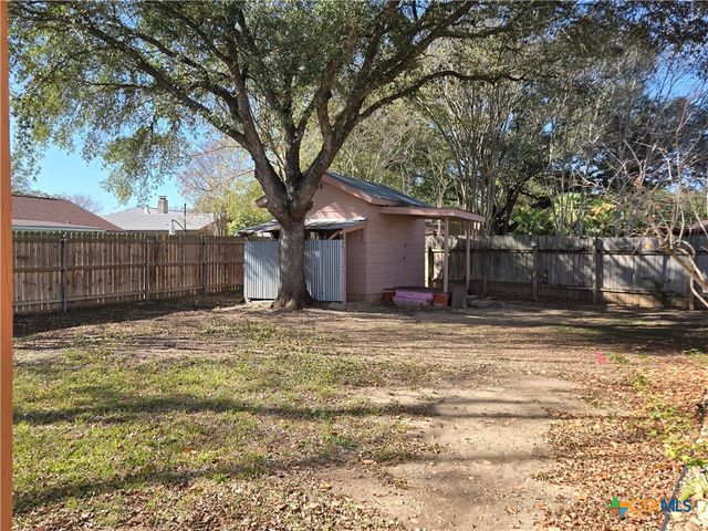 248 Hilltop Drive, Seguin, TX 78155