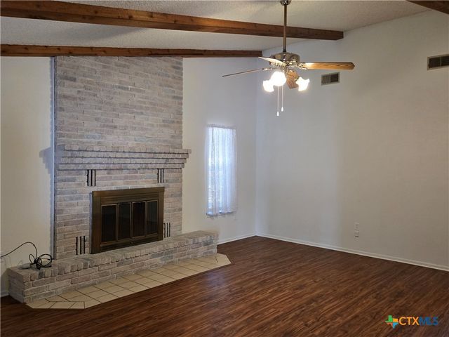 248 Hilltop Drive, Seguin, TX 78155