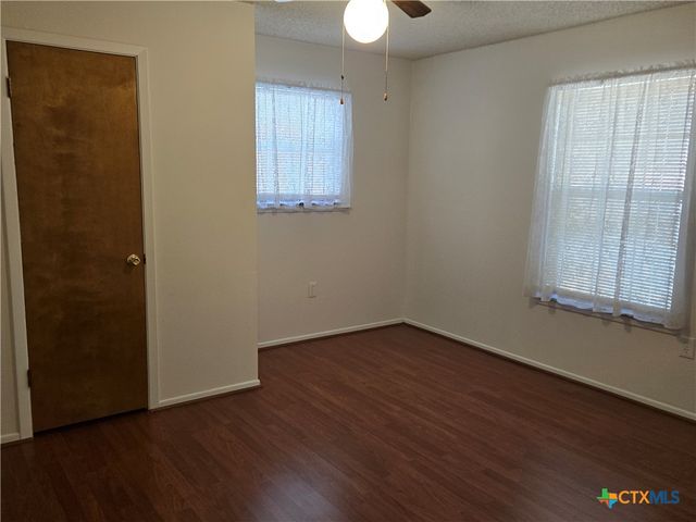 248 Hilltop Drive, Seguin, TX 78155