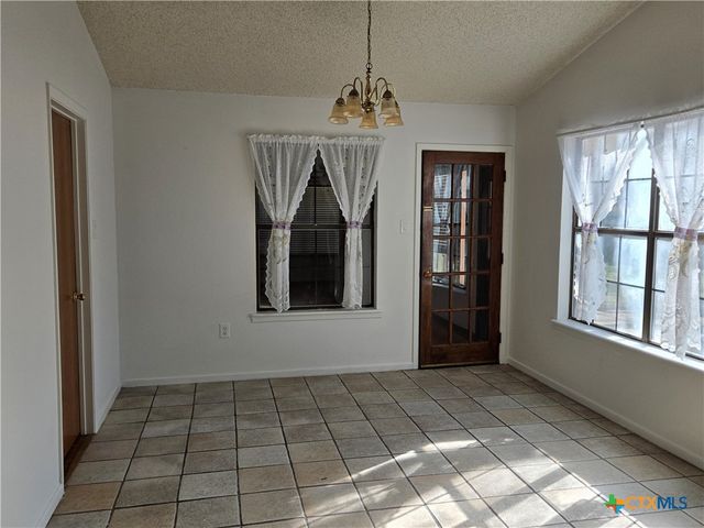 248 Hilltop Drive, Seguin, TX 78155