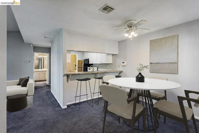 600 Canyon Oaks Drive F, Oakland, CA 94605