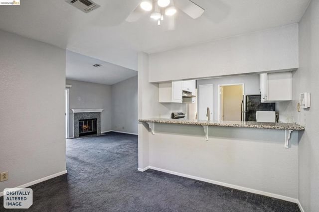 600 Canyon Oaks Drive F, Oakland, CA 94605