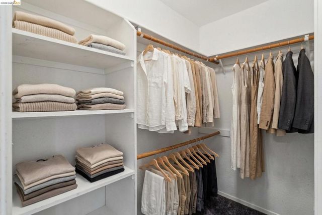 600 Canyon Oaks Drive F, Oakland, CA 94605