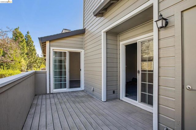 600 Canyon Oaks Drive F, Oakland, CA 94605