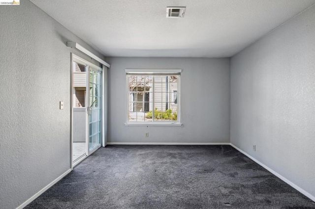 600 Canyon Oaks Drive F, Oakland, CA 94605