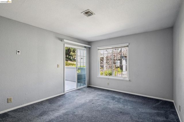 600 Canyon Oaks Drive F, Oakland, CA 94605