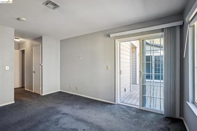 600 Canyon Oaks Drive F, Oakland, CA 94605