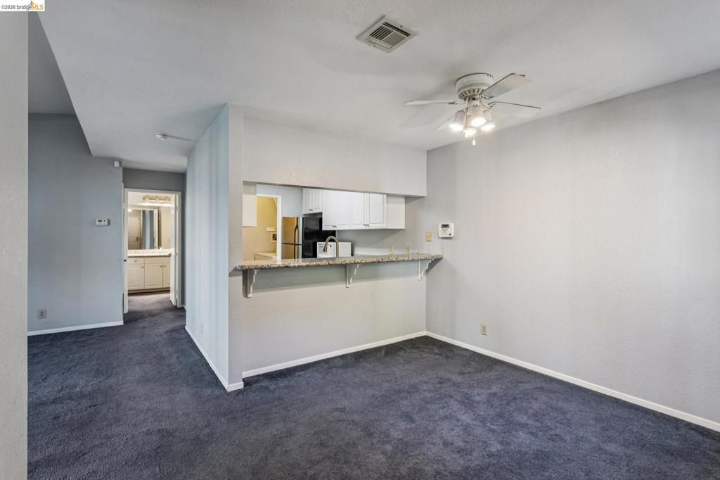 Image 16 of property listing at 600 Canyon Oaks Drive F, Oakland, CA 94605