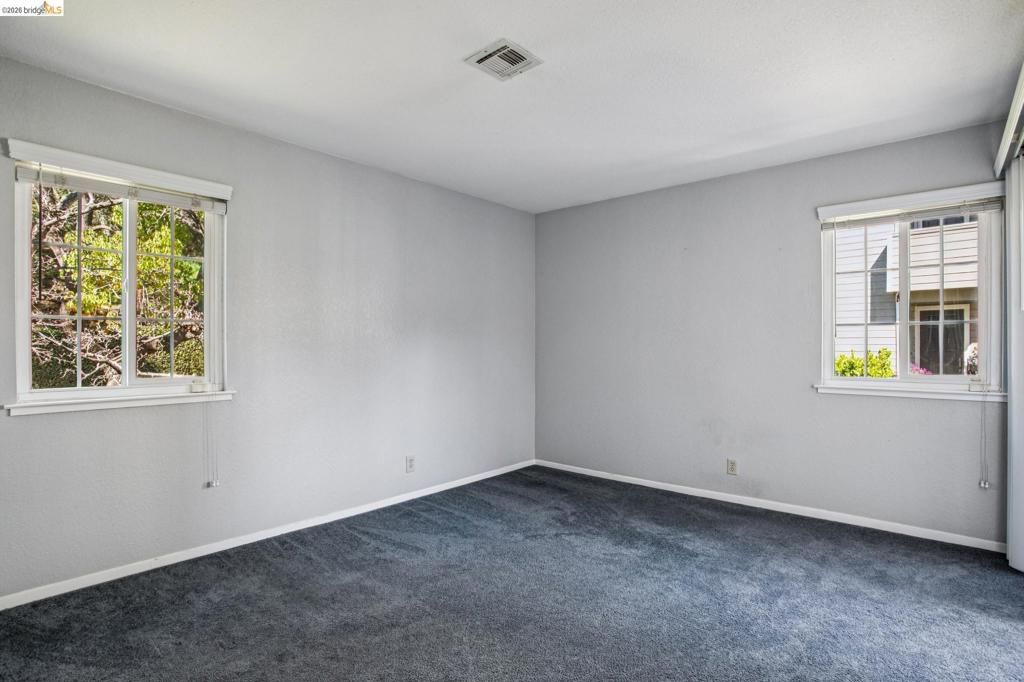 Image 33 of property listing at 600 Canyon Oaks Drive F, Oakland, CA 94605