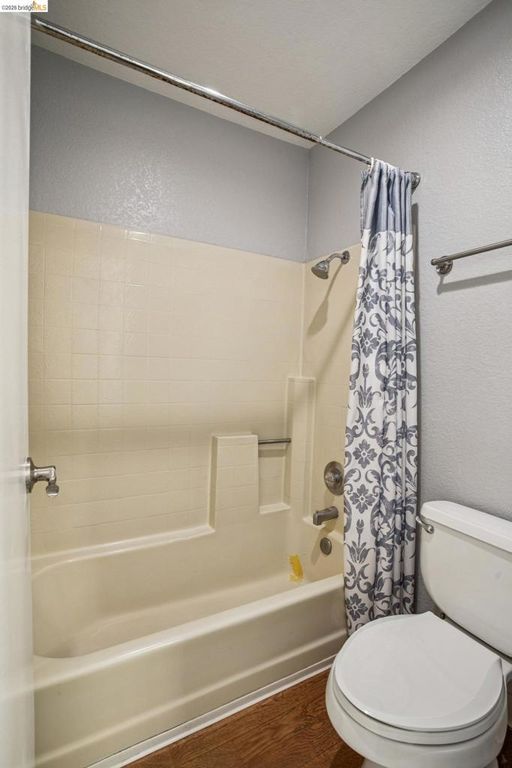 Image 38 of property listing at 600 Canyon Oaks Drive F, Oakland, CA 94605