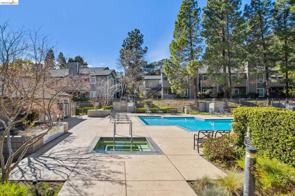 Image 58 of property listing at 600 Canyon Oaks Drive F, Oakland, CA 94605