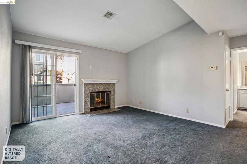 Image 7 of property listing at 600 Canyon Oaks Drive F, Oakland, CA 94605