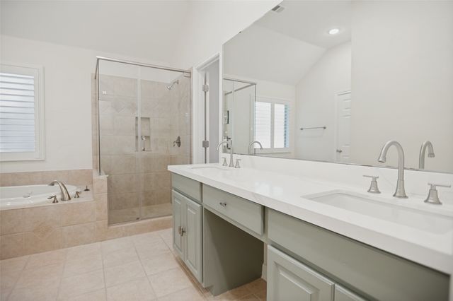 3624 Chateaux Lane, Hurst, TX 76054