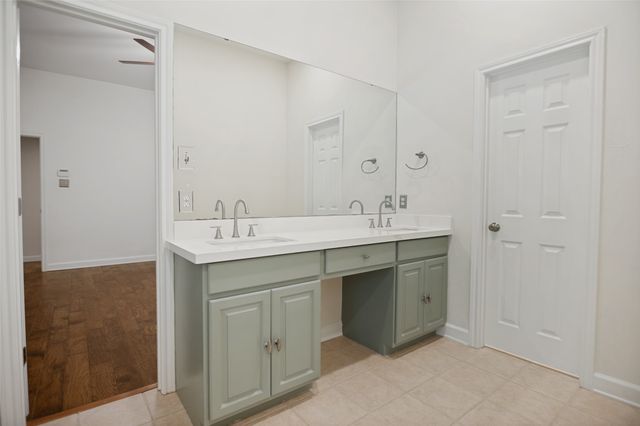 3624 Chateaux Lane, Hurst, TX 76054