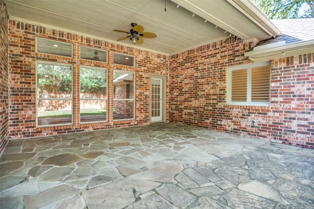 3624 Chateaux Lane, Hurst, TX 76054