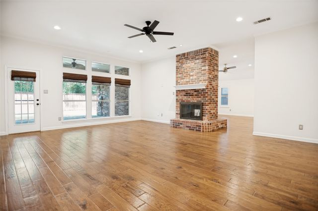 3624 Chateaux Lane, Hurst, TX 76054