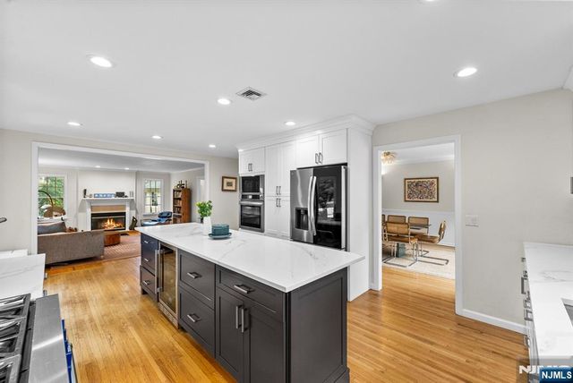 8 Ashland Street, Caldwell, NJ 07006