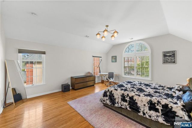 8 Ashland Street, Caldwell, NJ 07006