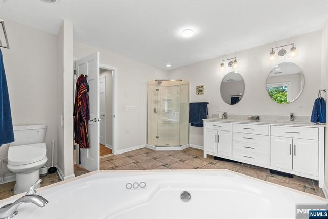 8 Ashland Street, Caldwell, NJ 07006