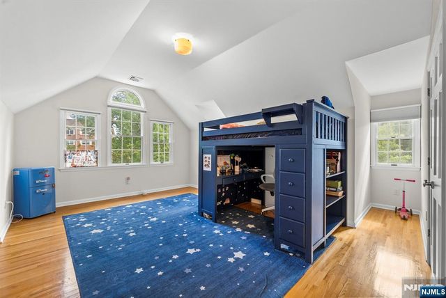 8 Ashland Street, Caldwell, NJ 07006