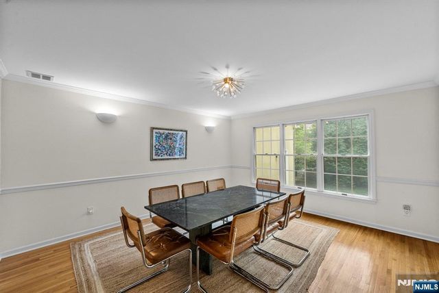 8 Ashland Street, Caldwell, NJ 07006