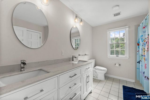 8 Ashland Street, Caldwell, NJ 07006