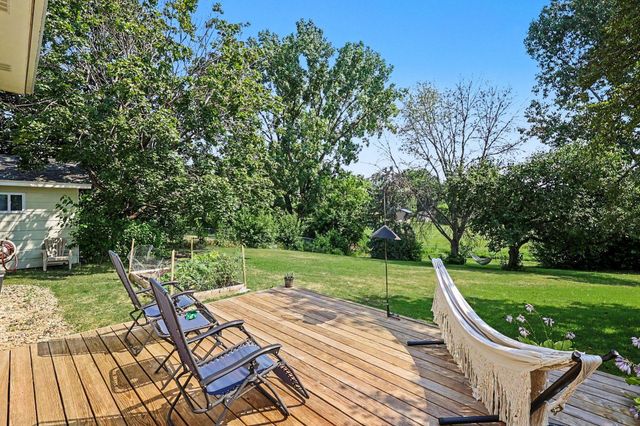 1207 Dakota Street S, Shakopee, MN 55379